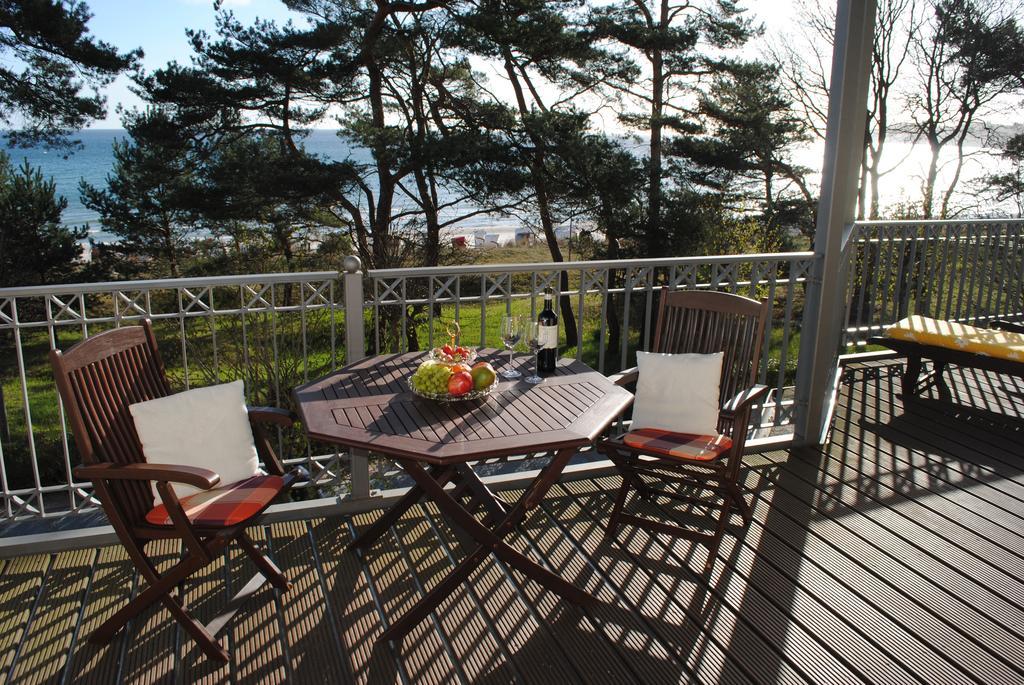 Panorama-meerblick In Der Atlantic Mit Strandkorb Am Apartment Ostseebad Binz