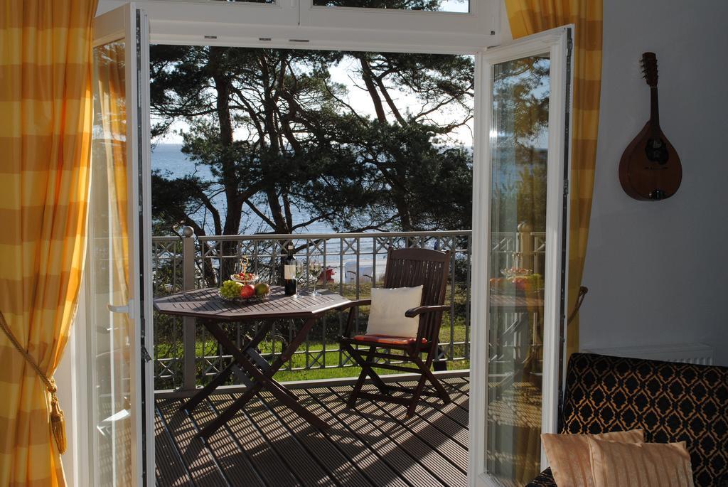 Panorama-meerblick In Der Atlantic Mit Strandkorb Am Ostseebad Binz
